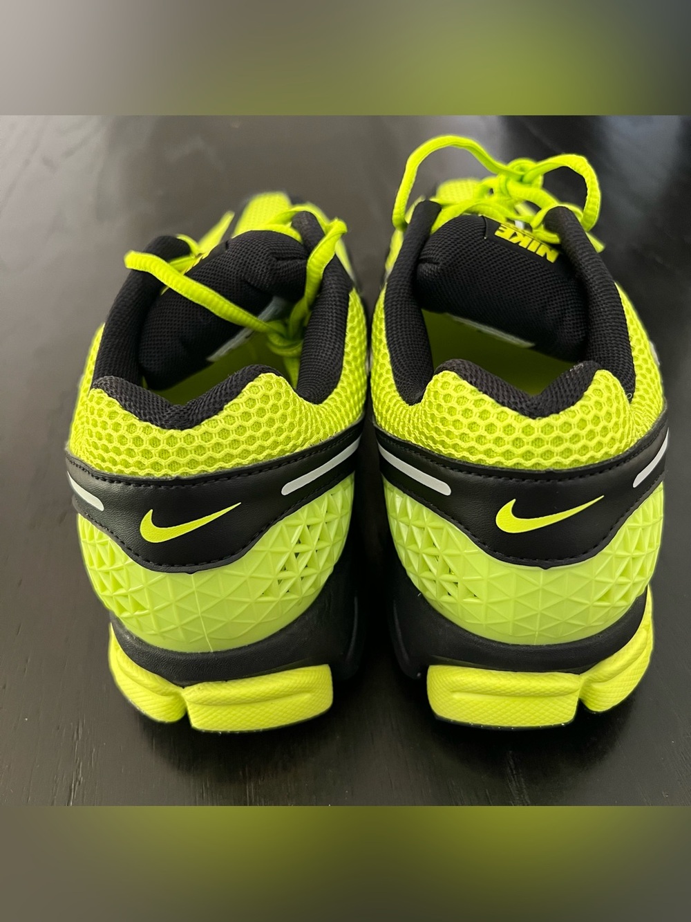 ✔️New✔️ NIKE Air Zoom Vomero 5 'Bright Cactus' - Picture 6 of 8